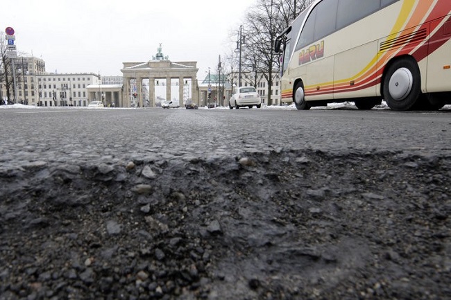  Дороги Германии после обычной (по российским меркам) зимы (фото) - фото 2